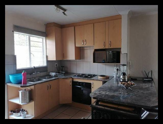 2 BEDROOM HOUSE FOR SALE IN SUNNINGHILL